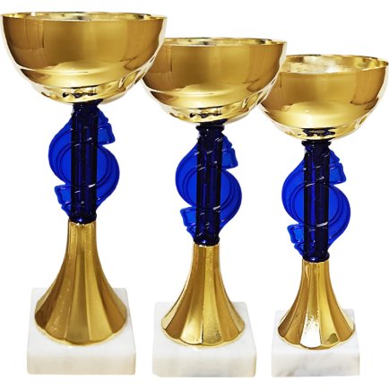 Комплект кубків Висота: 21,5 см, 20,5 см, 19 см Комплект кубків Висота: 21,5 см, 20,5 см, 19 см