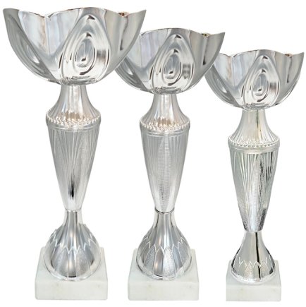 Комплект кубків Висота: 28,5 см, 24 см, 21,5 см Комплект кубків Висота: 28,5 см, 24 см, 21,5 см