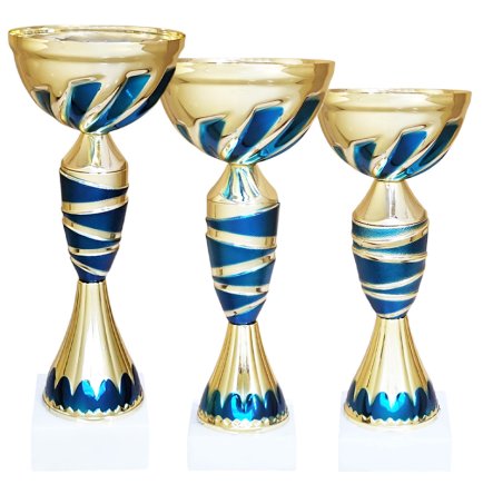 Комплект кубків Висота: 25,5 см, 22,5 см, 20 см Комплект кубків Висота: 25,5 см, 22,5 см, 20 см