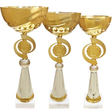 Комплект кубків Висота: 37,5 см, 33,5 см, 30 см Комплект кубків Висота: 37,5 см, 33,5 см, 30 см