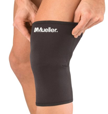 Наколінник Mueller Knee Sleeve - Closed Patella 424