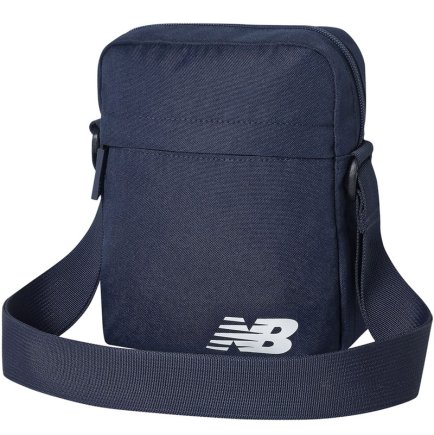 Сумка New Balance MINI SHOULDER BG03080GNW Сумка New Balance MINI SHOULDER BG03080GNW
