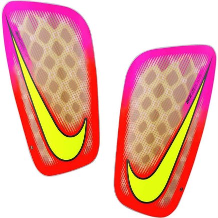 Щитки футбольные NK MERC FLYLITE GRD SP2085-601 цвет: розовый/красный/желтый