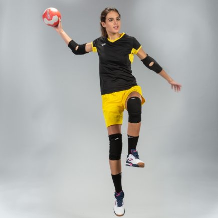 Футболка ігрова Joma Champion IV 900431.109 жіноча колір: чорний/жовтий