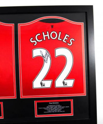 Футболки з автографами Манчестер Юнайтед Скоулз та Гіггз Manchester United (Giggs & Scholes) в рамці