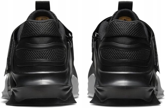 Кроссовки Nike SAVALEOS - Официальная Продукция