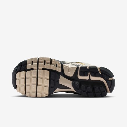 Кросівки Nike ZOOM VOMERO 5 - Офіційна Продукція