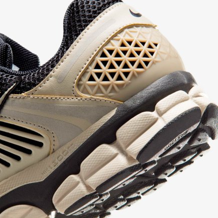 Кросівки Nike ZOOM VOMERO 5 - Офіційна Продукція