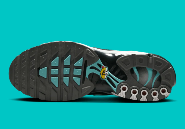 Кроссовки Nike Air Max PLUS - Официальная Продукция