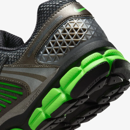 Кроссовки Nike ZOOM VOMERO 5 SE - Официальная Продукция