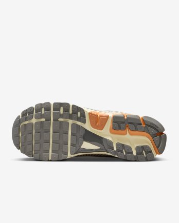 Кросівки Nike Zoom Vomero 5 - Офіційна Продукція