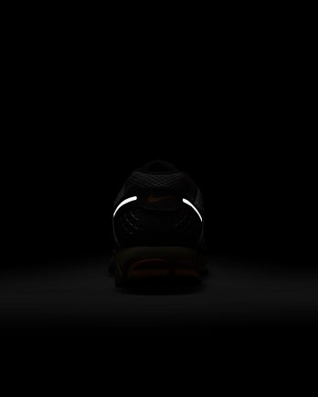 Кросівки Nike Zoom Vomero 5 - Офіційна Продукція