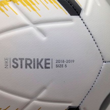 Мяч футбольный Nike Strike SC3310-102 размер 4