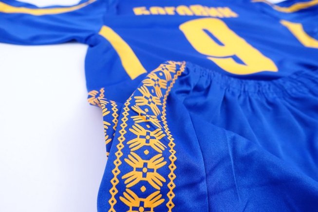 Футбольна форма збірної України з нанесенням на замовлення