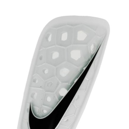 Щитки футбольные Nike Mercurial Lite SP2120-101