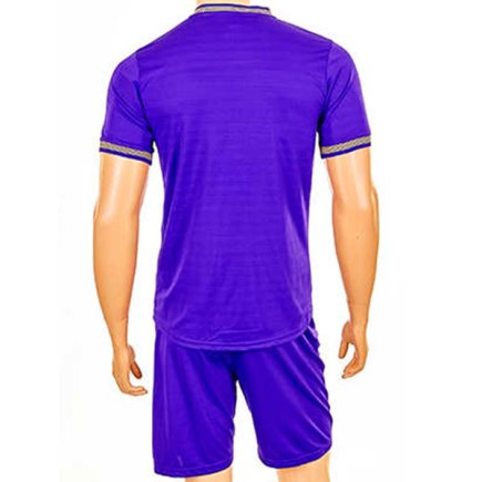 Футбольная форма цвет: фиолетовый