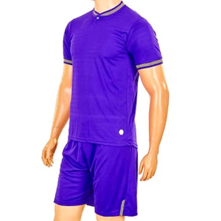 Футбольная форма цвет: фиолетовый