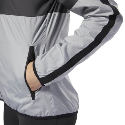 Спортивний костюм Reebok Training Essentials BQ2779 жіночий колір: чорний / сірий