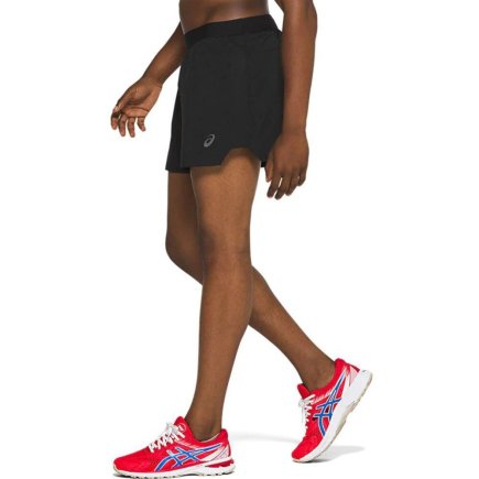 Шорты ASICS ROAD 5IN SHORT 2011A769-001 беговые цвет: черный