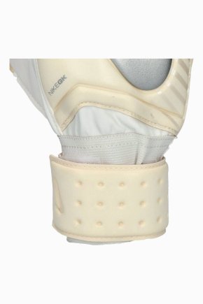 Вратарские перчатки Nike GK Spyne Pro GS0346-100